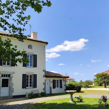 Holiday home Maison De *